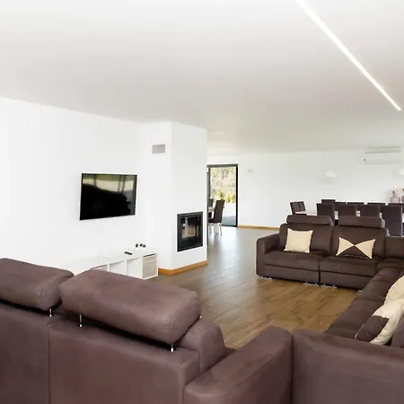 Дом отдыха Casa Dos Mirtilos Duke T8 Селорику-ди-Башту