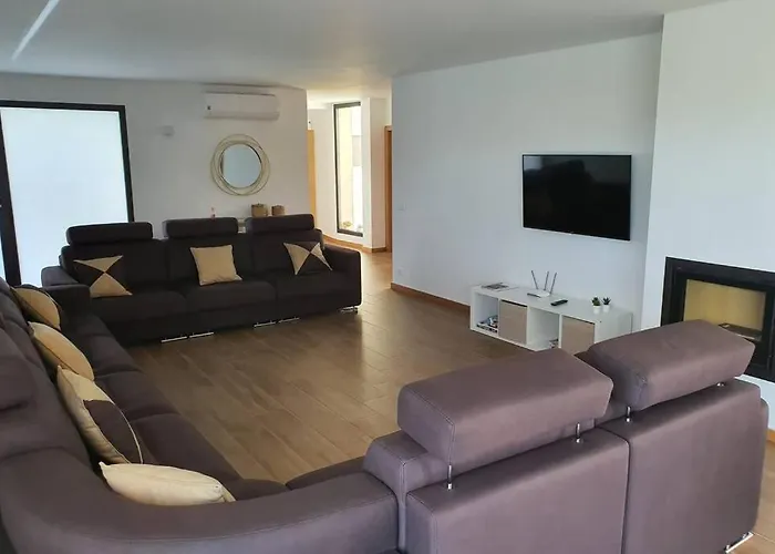 Casa Dos Mirtilos Duke T8 Дом отдыха Селорику-ди-Башту